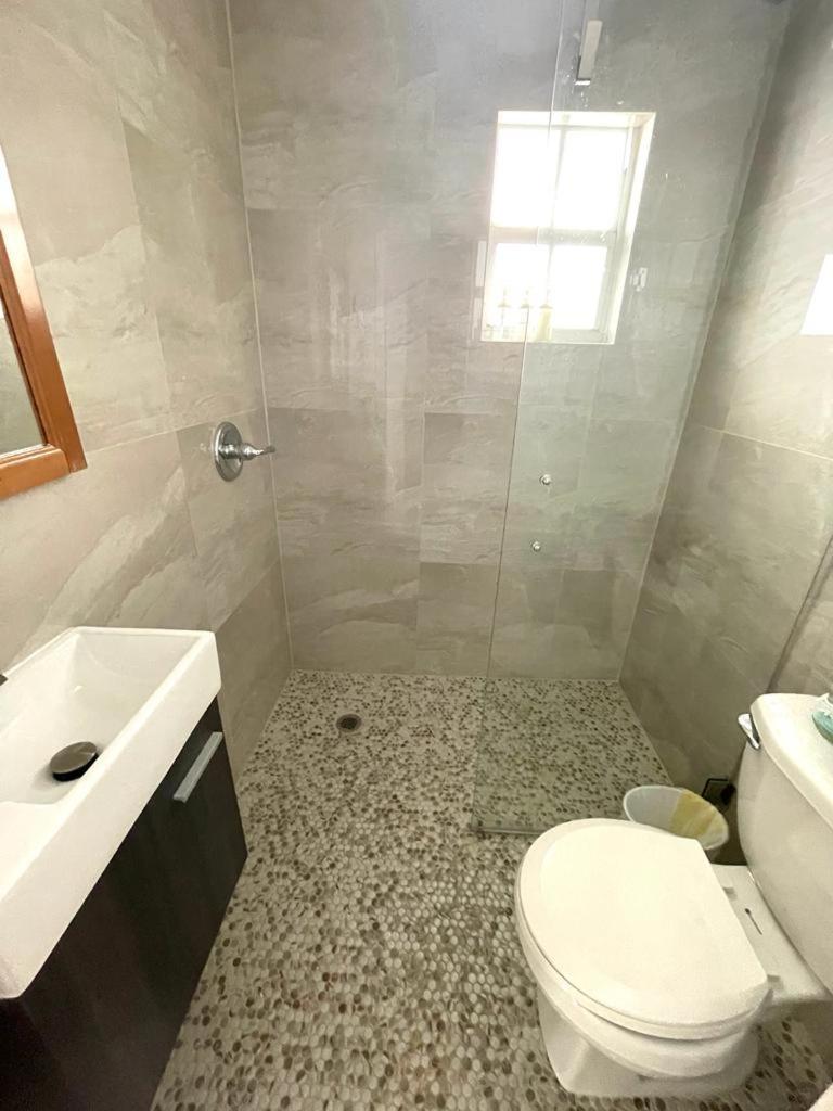 Cozy Room In The Heart Of Little Havana ميامي المظهر الخارجي الصورة
